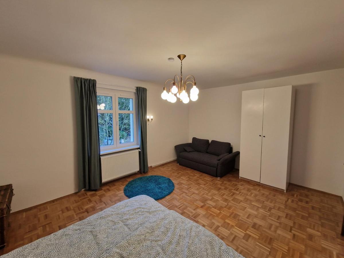 Geraeumige Und Zentrale Ferienwohnung Stahnsdorf ภายนอก รูปภาพ